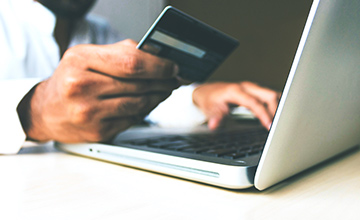 Commerce électronique : de nouveaux comportements d'achat et de nouvelles formes de relations commerciales